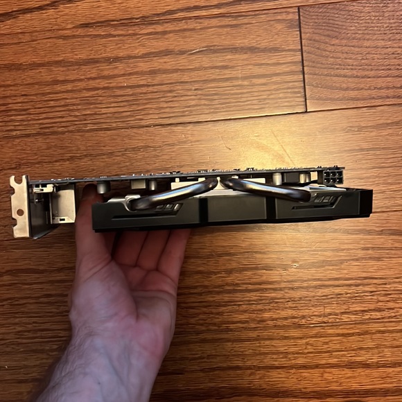 ASUS R9 370 Graphics Card - Picture 6 of 6